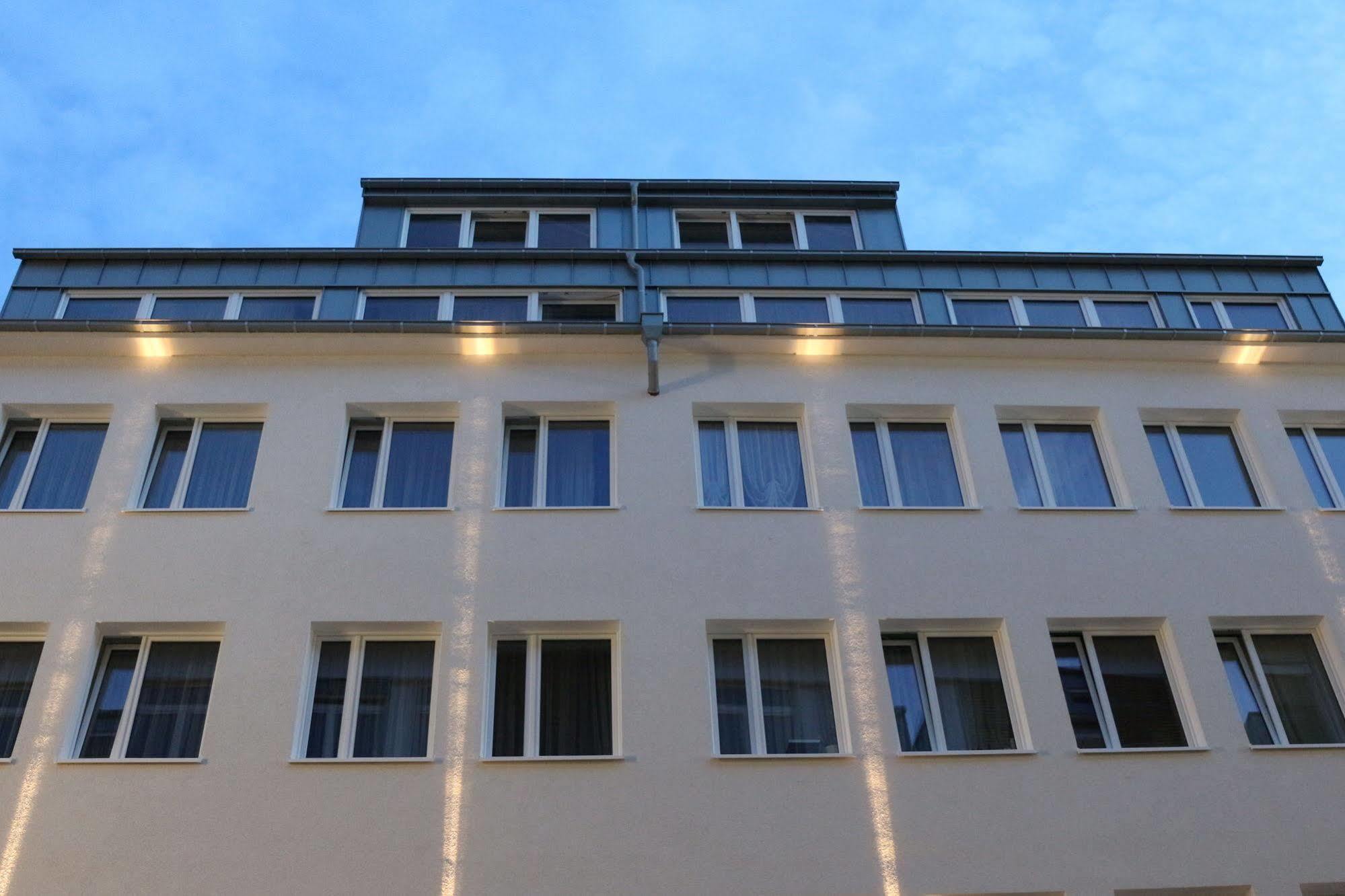 Haus Am Dom - Apartments Und Ferienwohnungen Кьолн Екстериор снимка